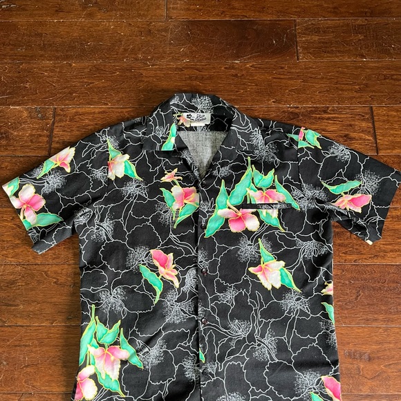 Hilo Hattie vintage Hawaiian shirt Dead stock. Large. - Picture 6 of 6
